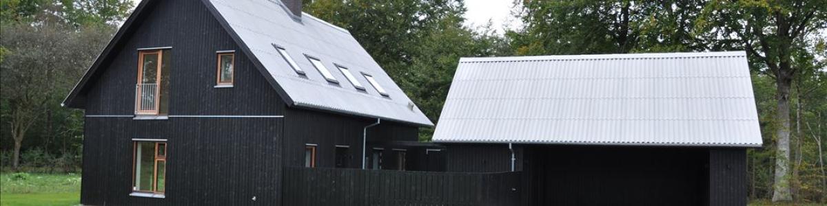 Kildehuset udlejes: Få en bolig i skovkanten nær Løgstør