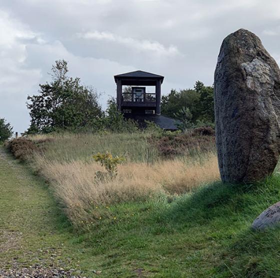 Udkigstårn og mindesten i Kongenshus Mindepark